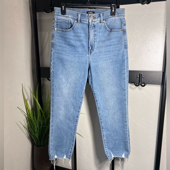 Express Super High Waisted Light Wash Raw Hem Slim Jeans Size 10 Short - Picture 15 of 16